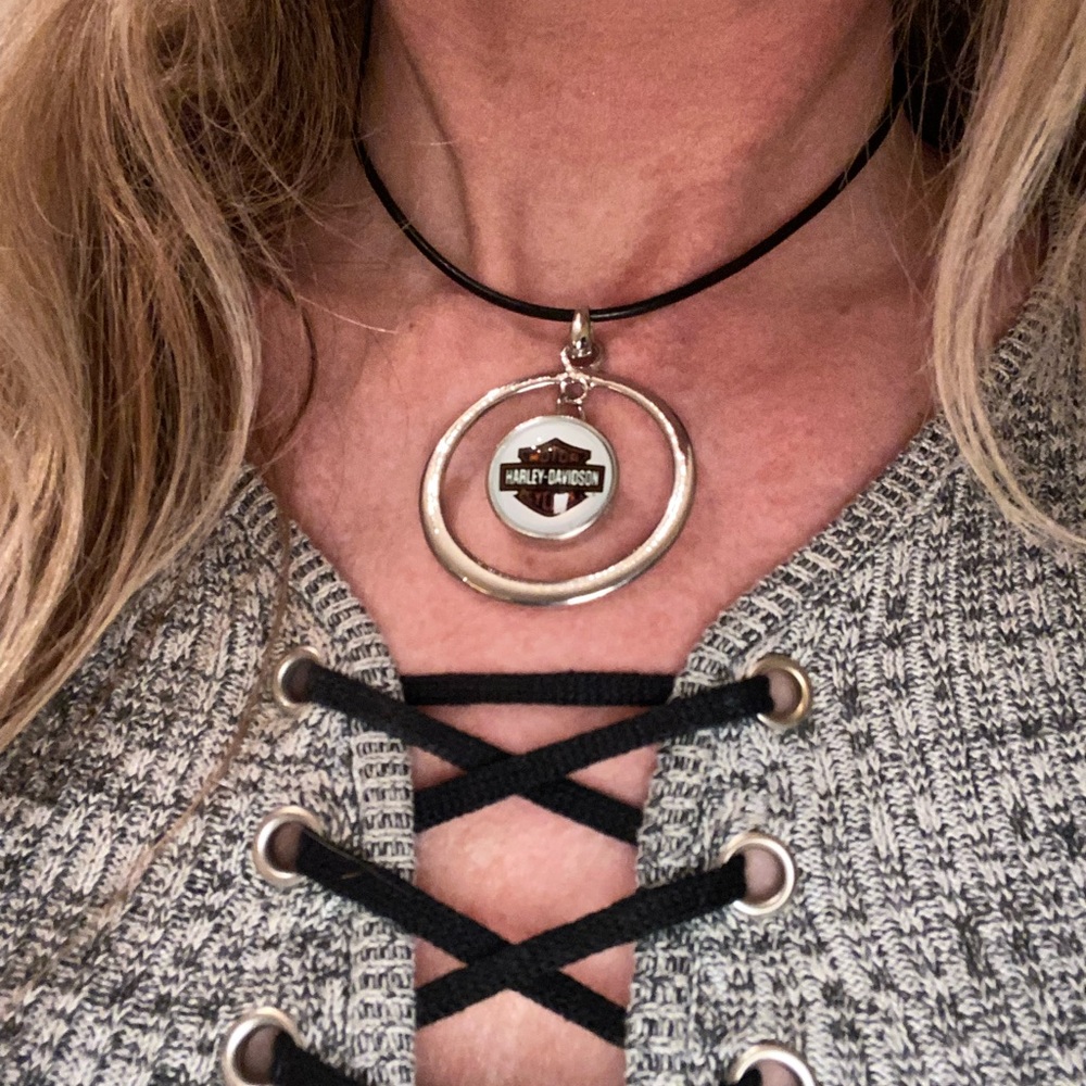 HD Necklace - Picture 7 of 9